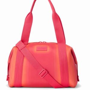 Landon Carryall duffel in color Heatwave size XL